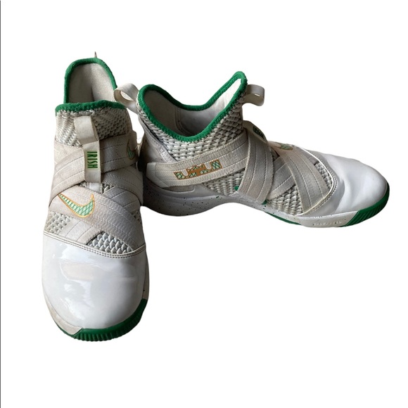 (Sold) Nike Lebron Soldier XII Irish, Size 9 - Picture 2 of 8